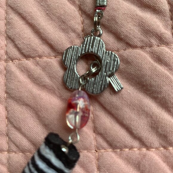 3x35$ 🐿 🍁 CREATION - Flower 🌺 necklace with pink ribbons, side attach, beads - Picture 7 of 7